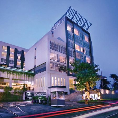 Aston Jember Hotel y Centro de Conferencias Exterior foto